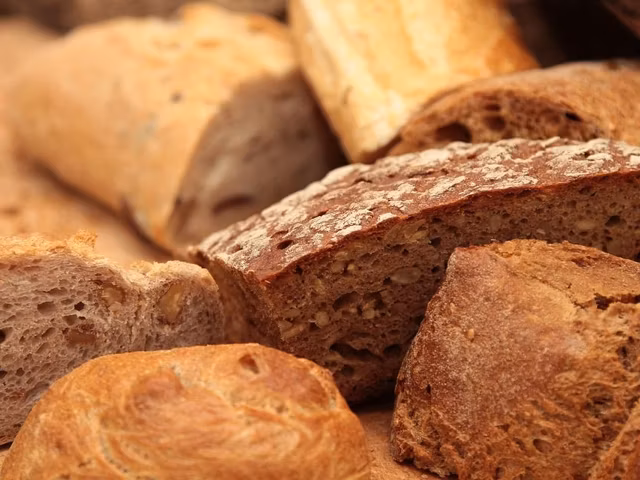 Healthiest Breads: 20 Breads Ranked (from Best to Worst)