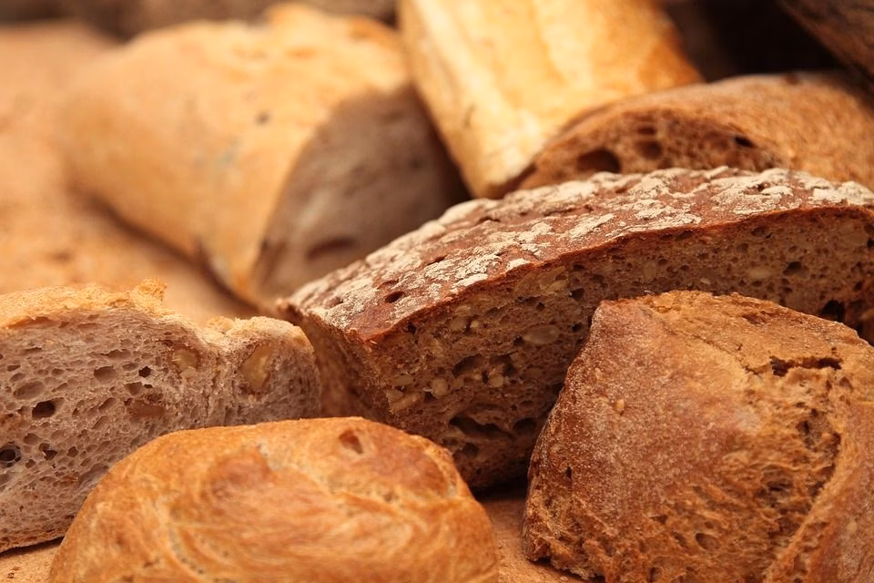 Healthiest Breads: 20 Breads Ranked (from Best to Worst)