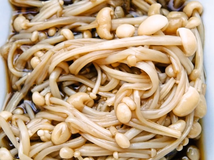 Healthiest Mushrooms: 9 Varieties Ranked by Nutrient Density