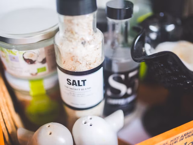 How to Track Sodium Intake (10 Step Guide)