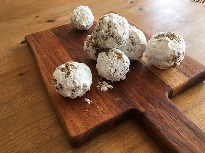 Greek Dessert: How to Make Amygdaloto